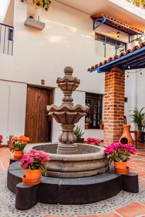 Casa De Hospedaje -La Abadia De San Pedro Guadalajara Exterior photo
